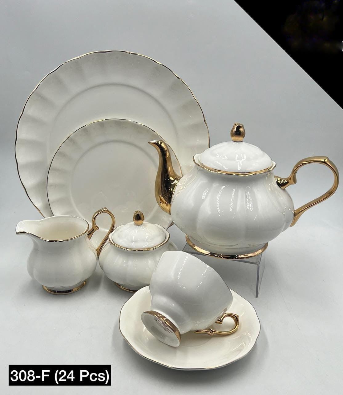 Royal Albart 24 Pcs Tea Set