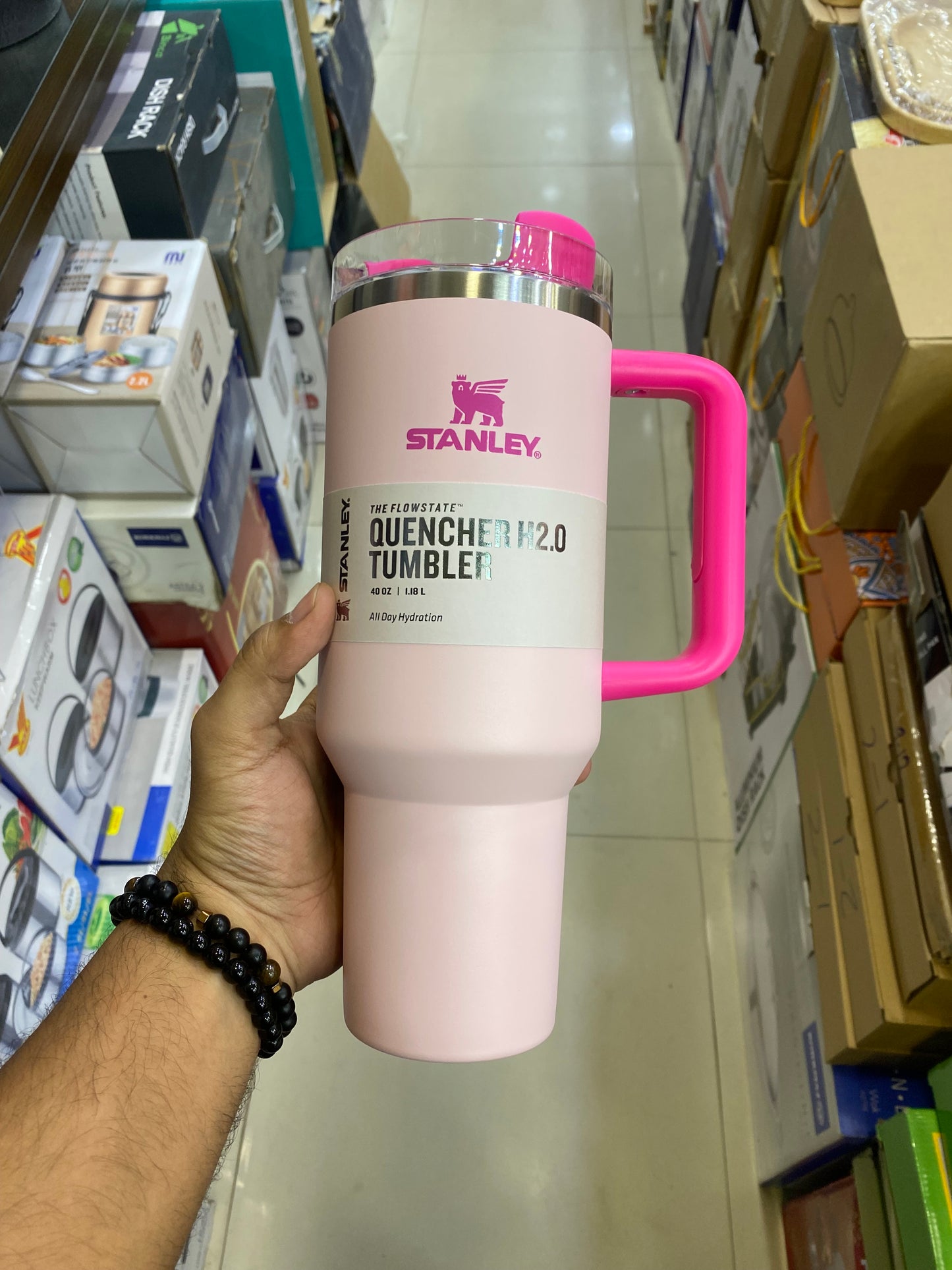 The flamingo Quencher H2.0 Flowstate Tumbler