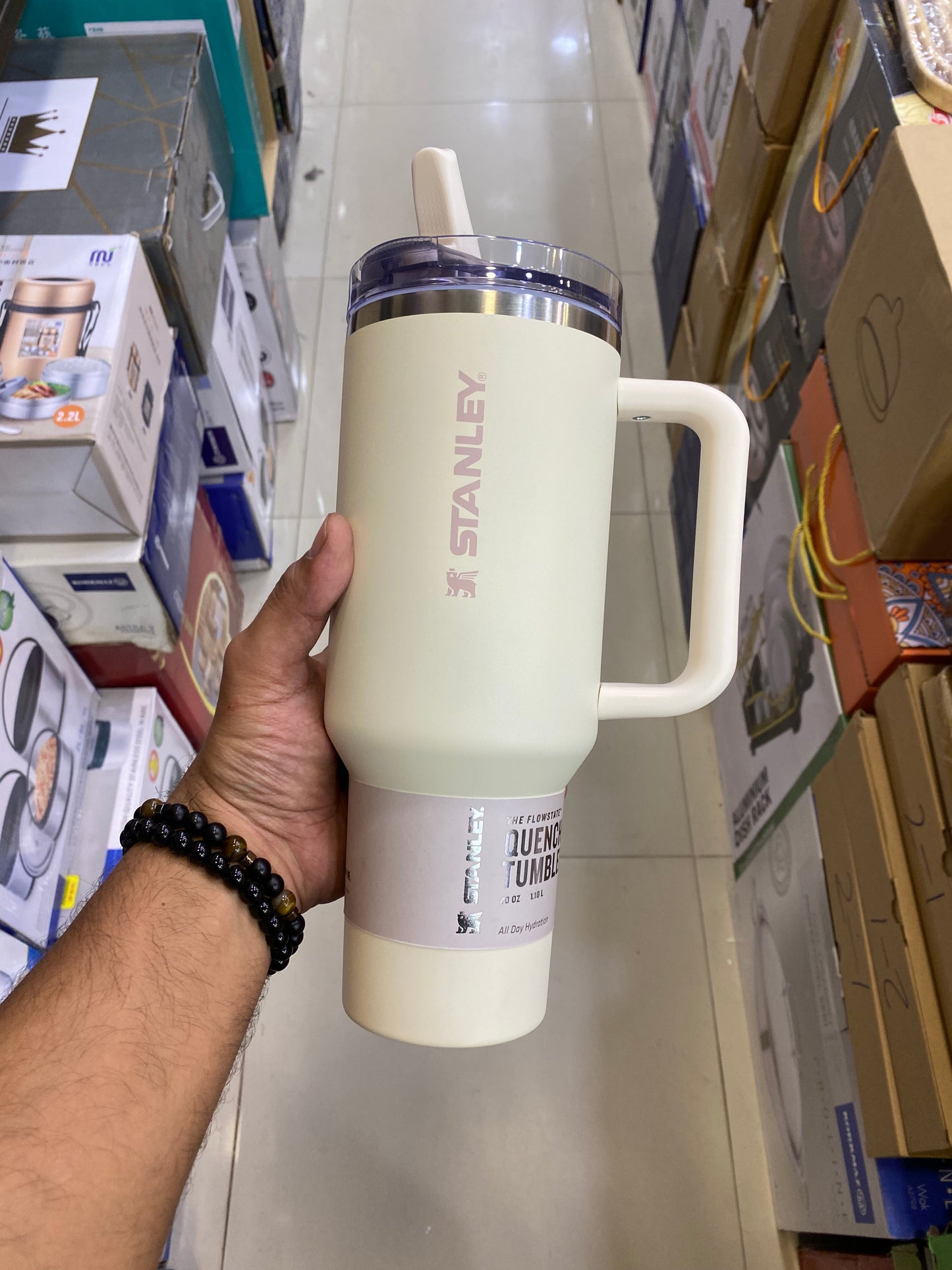The Quencher Protour Flip Straw Tumbler | 40 Oz Cream