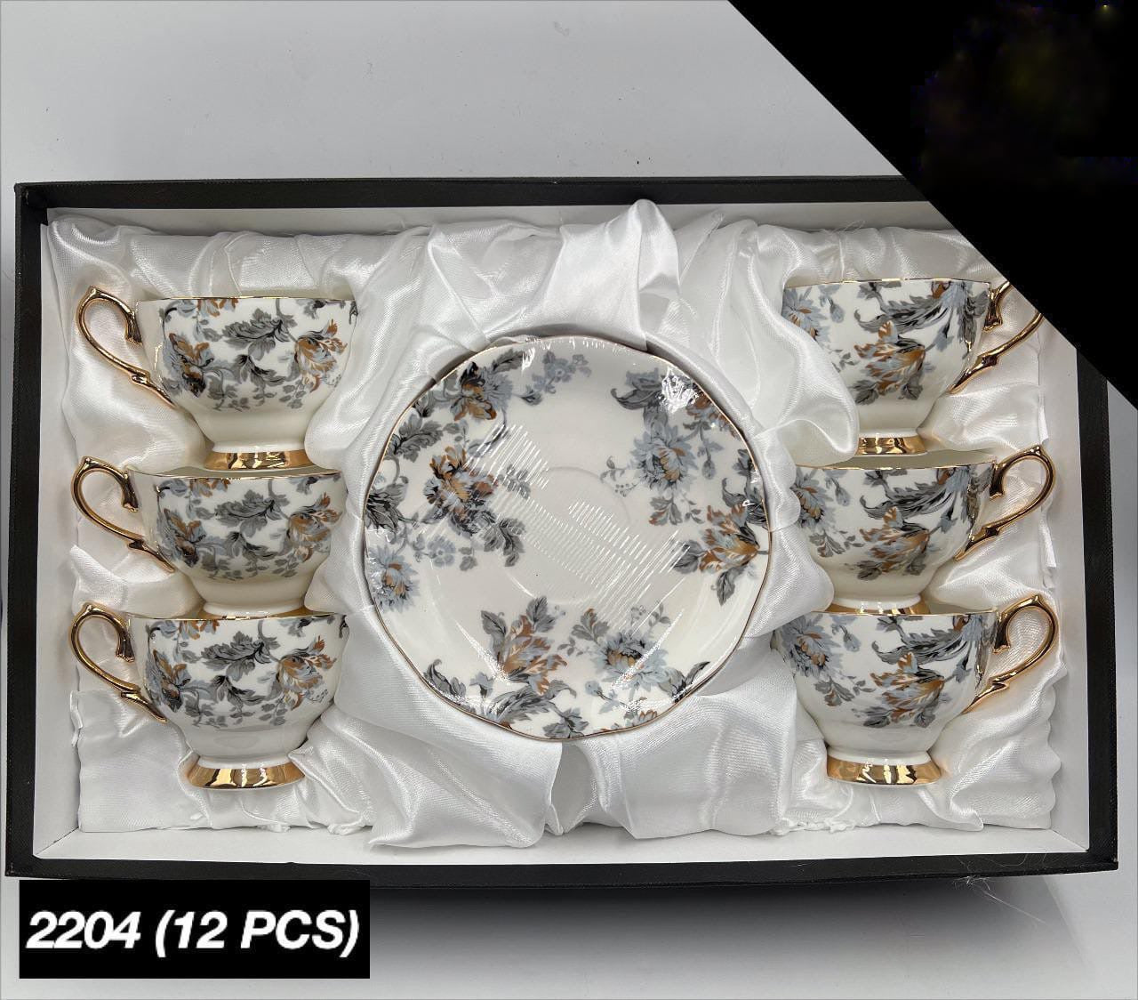Royal Albart 12 Pcs Cup & Saucers Set